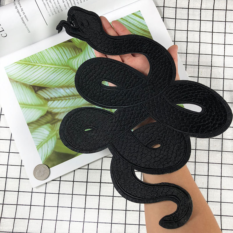 Embroidery Alpha - 1Pc 黒ヘビ刺繍パッチアイロンパッチ縫製用品ジャケット布