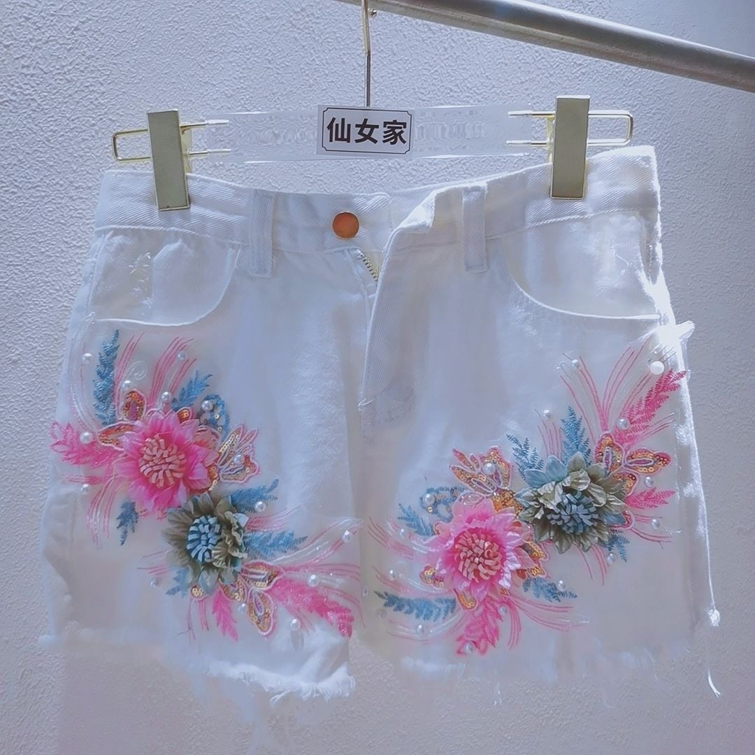 Embroidery Jeans Sakura - 韓国ファッション レディース サマー デニムショートパンツ ヘビーインダストリー ネイルビーズ
