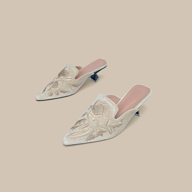 刺繍ベロア女性用シューズ、女性用スリッパデザインミュール、女 - Embroidery Designer のレビューと価格