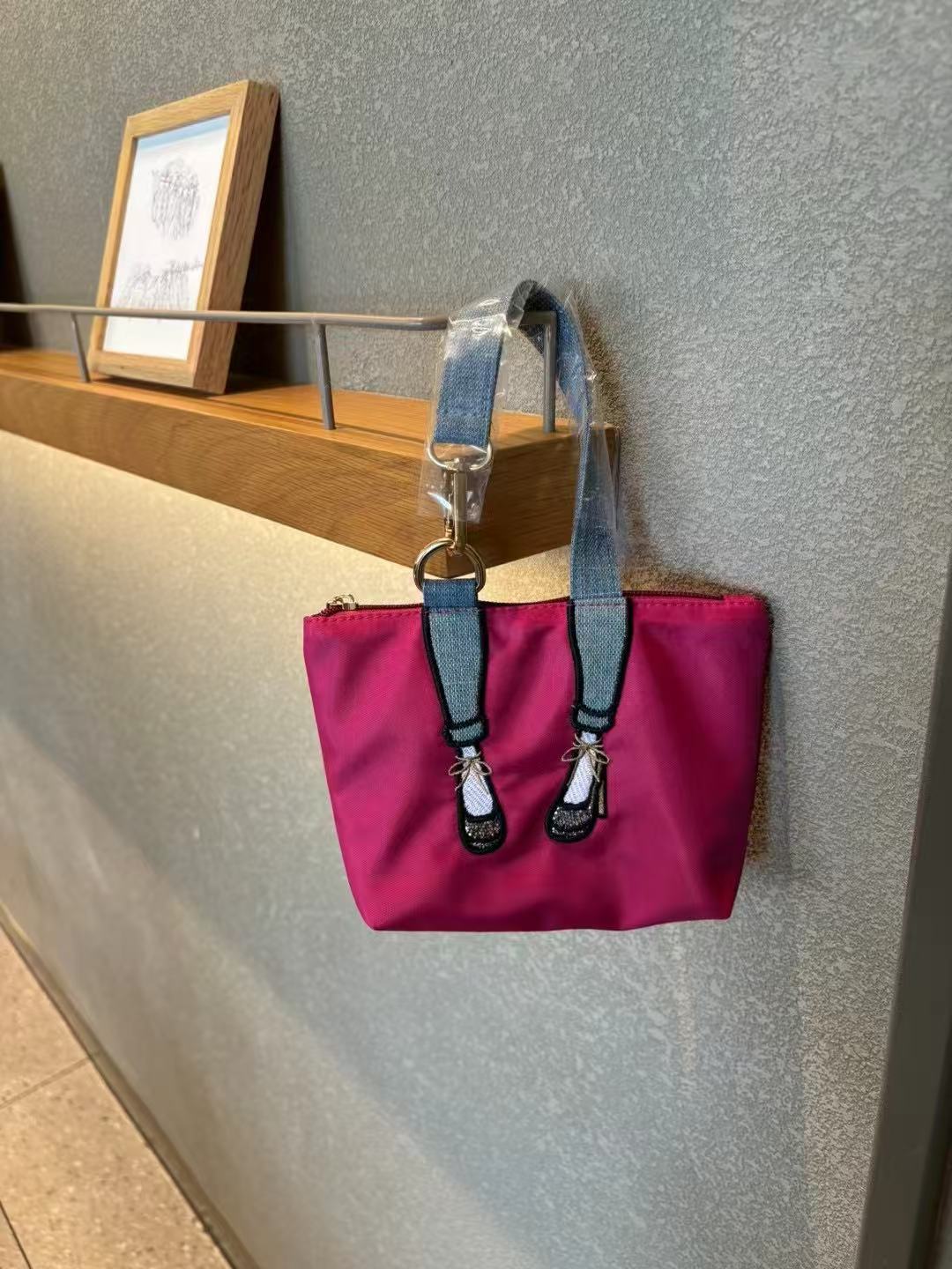 ファッション刺繍入りゼロウォレット防水ナイロン生地バッグ女性 - Embroidery Wallet のレビューと価格