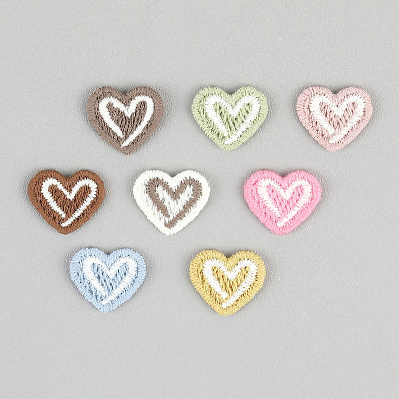 20個入り ハート型刺繍アップリケ DIYパッチ 靴、服、帽 - Embroidery On Socks のレビューと価格
