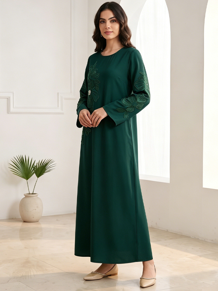 アイユ・ヌエックス レディース伝統衣装とアバヤ 刺繍入り花柄 - Embroidery Kaftan のレビューと価格