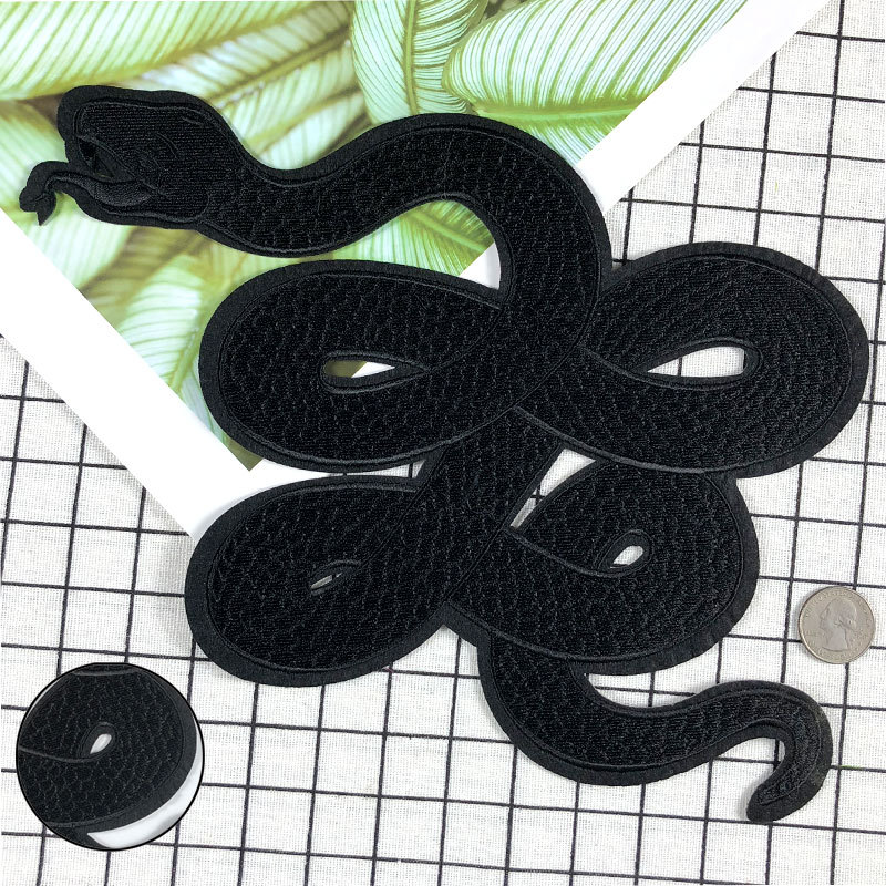 1Pc 黒ヘビ刺繍パッチアイロンパッチ縫製用品ジャケット布 - Embroidery Alpha のレビューと価格