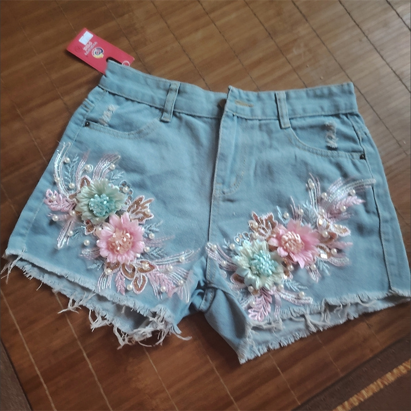 韓国ファッション レディース サマー デニムショートパンツ  - Embroidery Jeans Sakura のレビューと価格