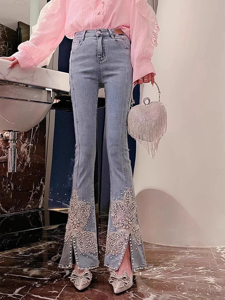 花柄の刺繍が施された女性用ハイウエストジーンズ、ダイヤモンド - Embroidery Jeans Sakura のレビューと価格