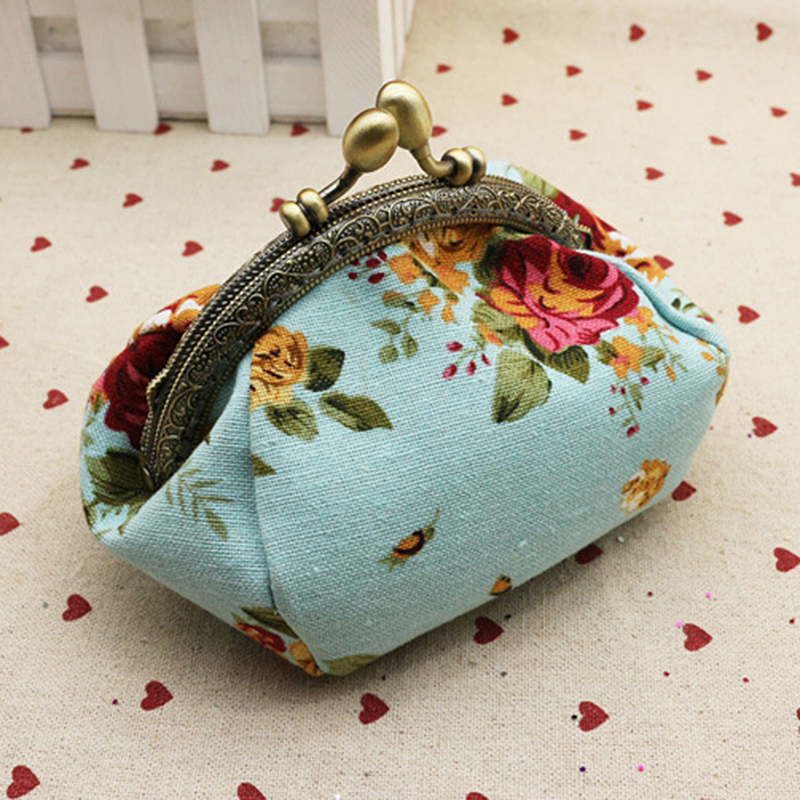 女性用ヴィンテージローズプリントキャンバス小銭入れ、キスロッ - Embroidery Wallet のレビューと価格