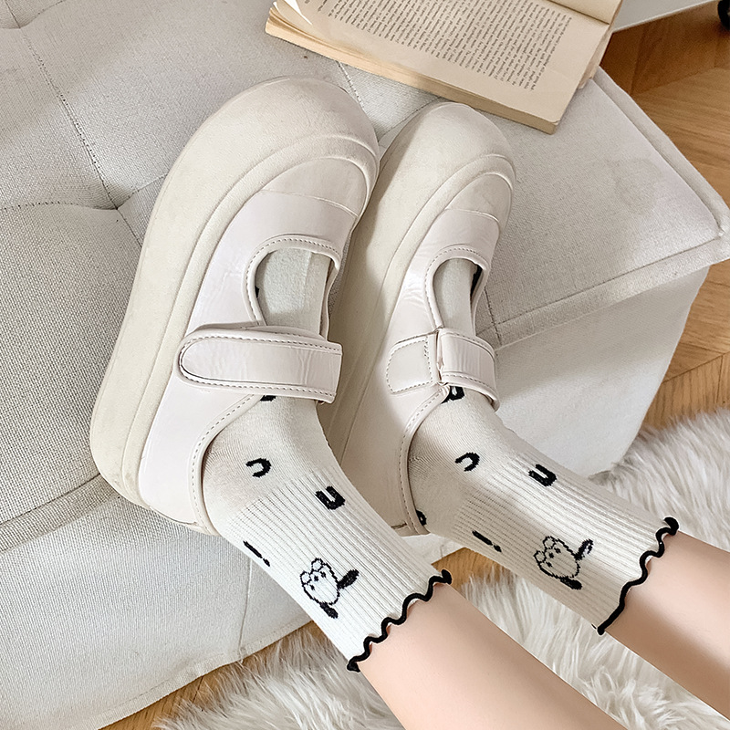 女性用靴下 コットン製 かわいいウサギとチェリー柄 ラブプリ - Embroidery On Socks のレビューと価格