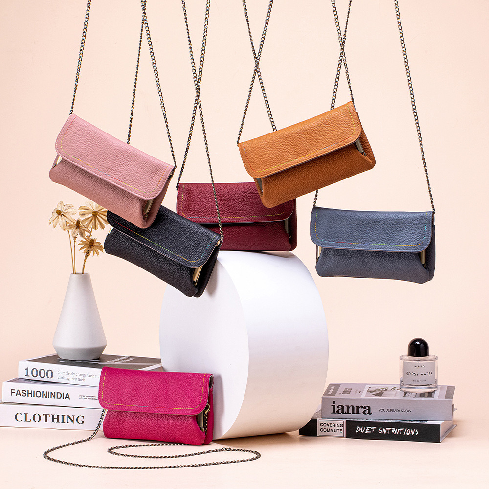 本革ショルダーフォンチェーンバッグ、トレンディなクラッチウォ - Embroidery Wallet のレビューと価格