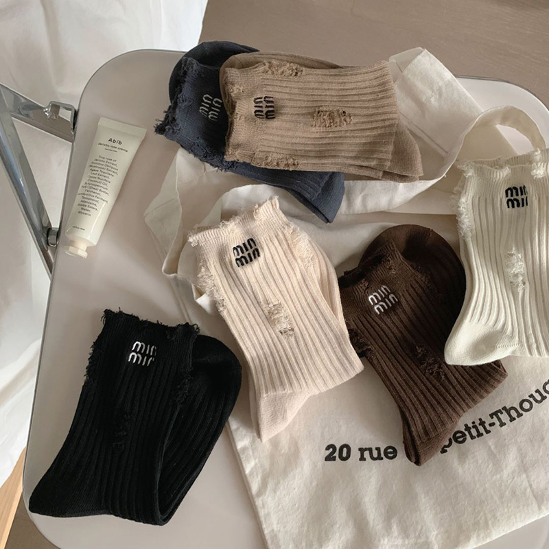3 ペアの高級ブランド靴下女性用デザイナーコットントレンディ - Embroidery On Socks のレビューと価格
